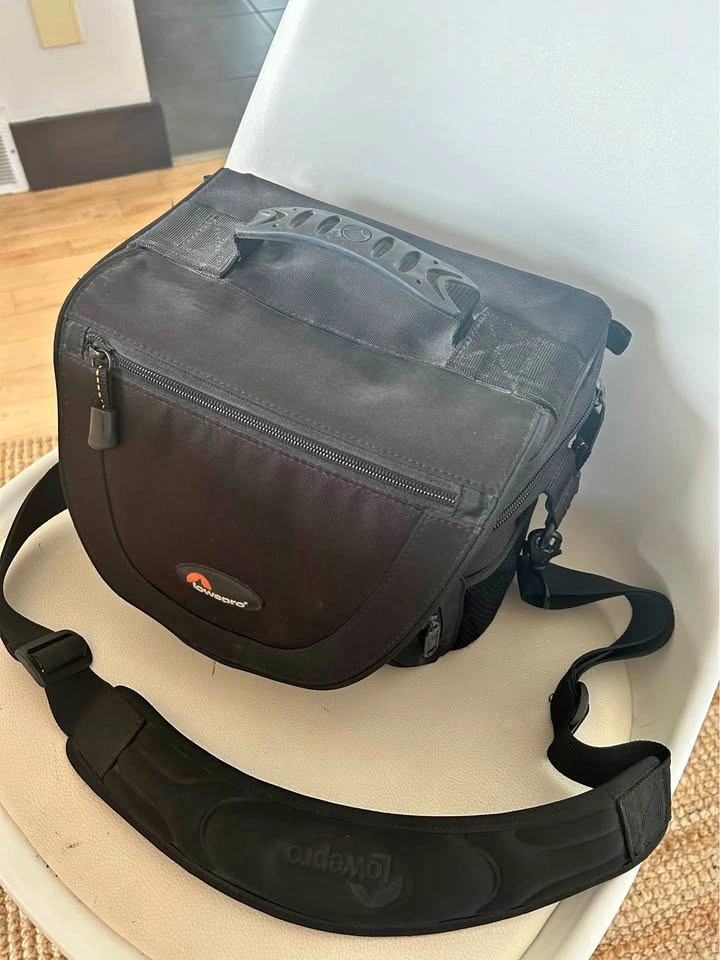 Lowepro Nova 3 AW Camera Bag