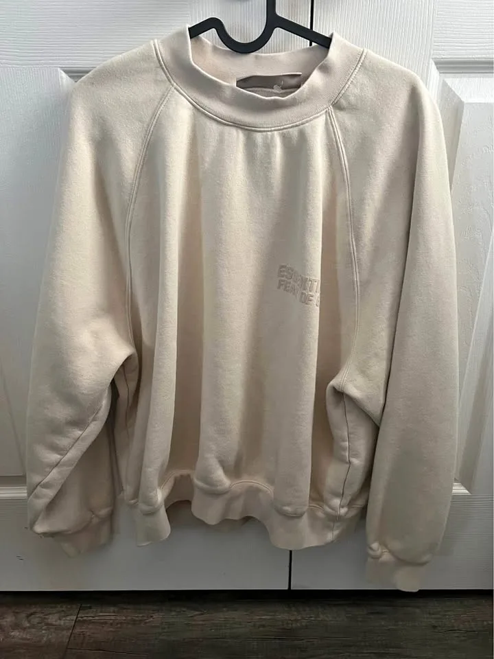 Essential crewneck thumbnail