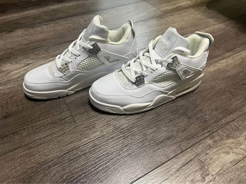 Pure money Jordan 4s ($100) image indicator(2)
