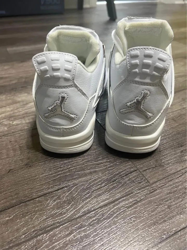 Pure money Jordan 4s ($100) image indicator(4)