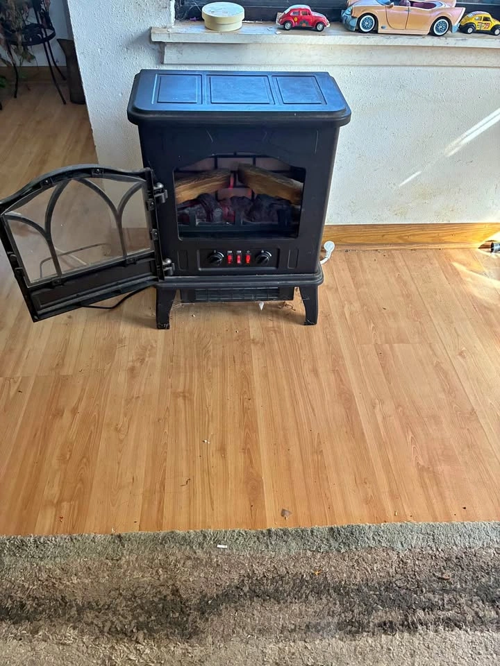 Duraflame 3D Black Infrared Electric Fireplace Stove