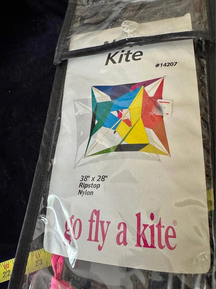 New Vintage Go Fly A Kite "Nova" Box Kite (38" x 28")