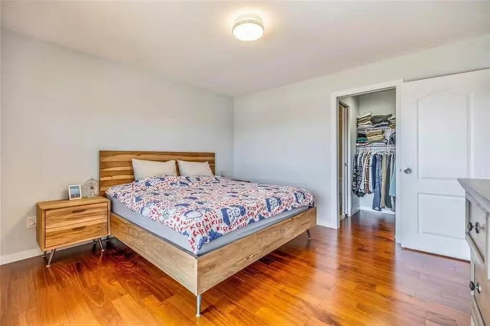 JENSON rosewood king size bed