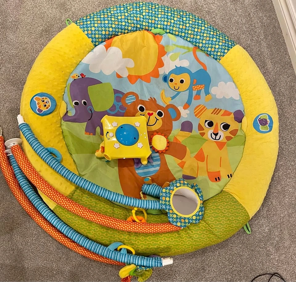 Very soft baby activity mat with mobile and music