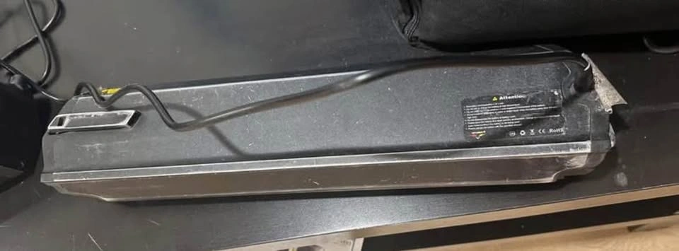 Uber Delivery Bag + 16 Amp Battery + Toshiba TV