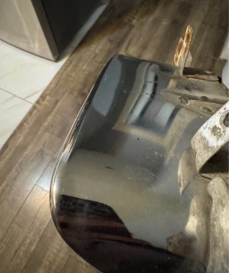 Dodge Challenger OEM exhaust tips - photo 3