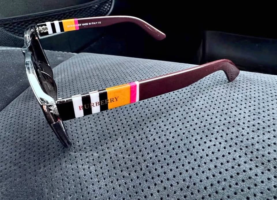 Burberry sunglasses shades unisex