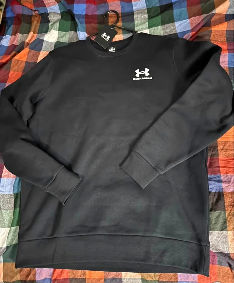 Underarmour sweatshirt sweater