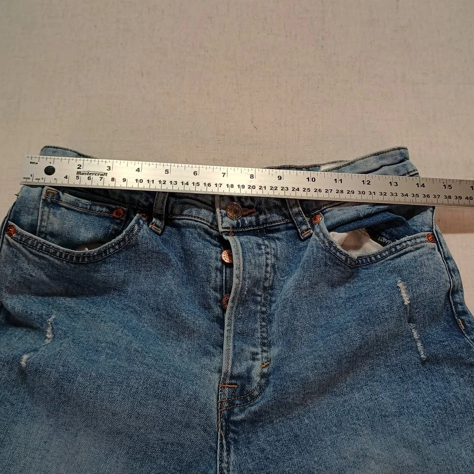 H&M Ultra High Waist Mom Jeans Distressed Light Wash Size 6 - photo 5