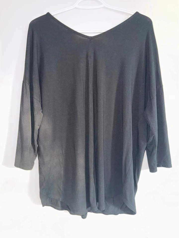 Tahari Black V-Neck 3/4 Sleeve Top - photo 2