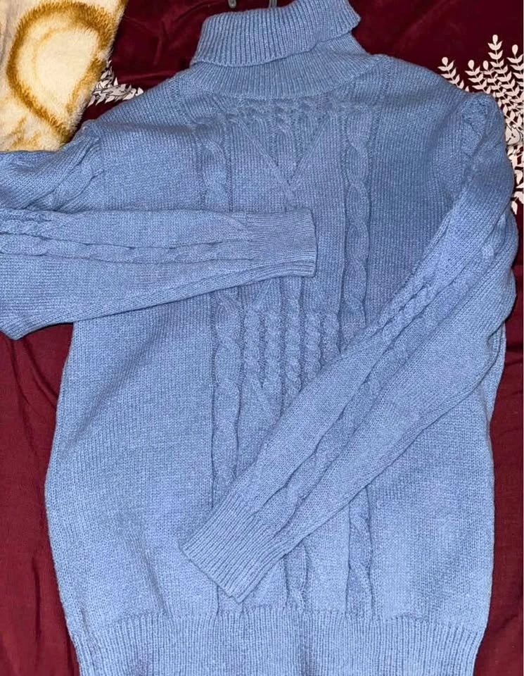 Men’s sweater