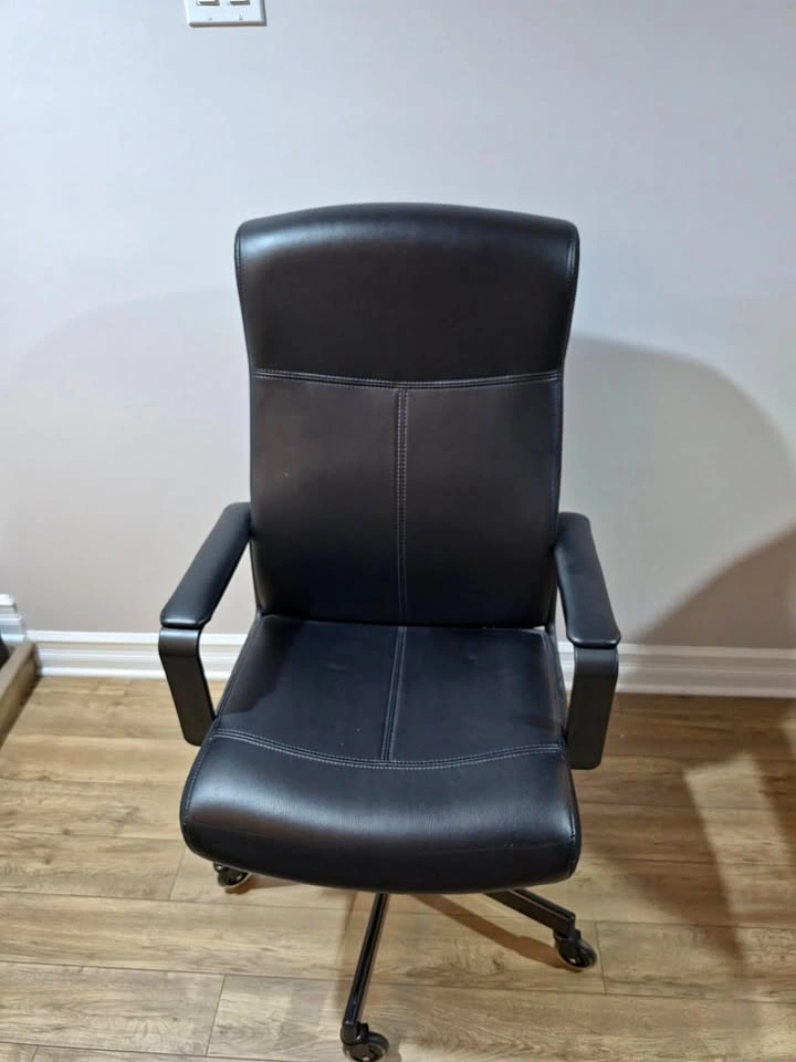Black Office Chair