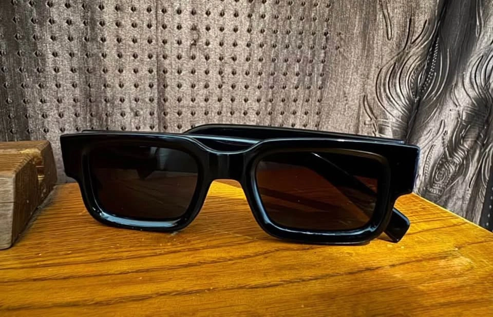 H&M sunglasses shades - photo 2