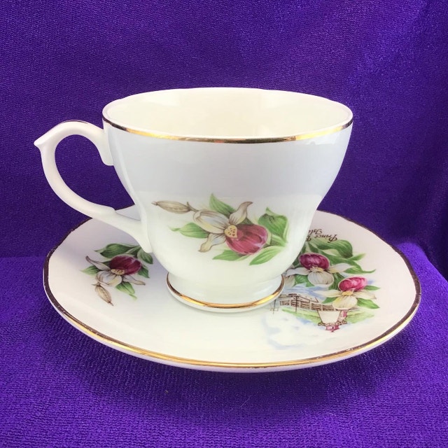 Prince Edward Island teacup and saucer - photo 2