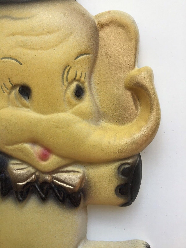Vintage chalkware elephant wall hanging - photo 5
