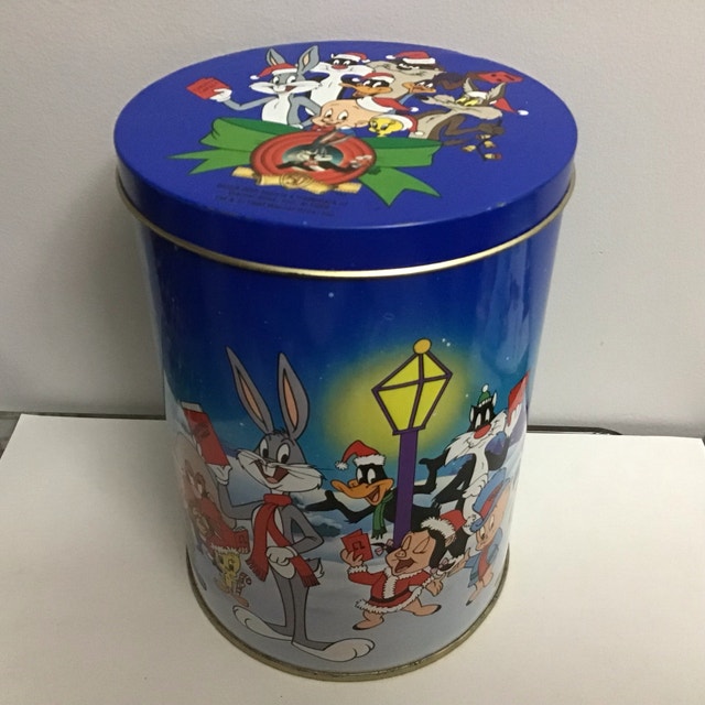 Vintage Warner Brothers Bugs Bunny Tin