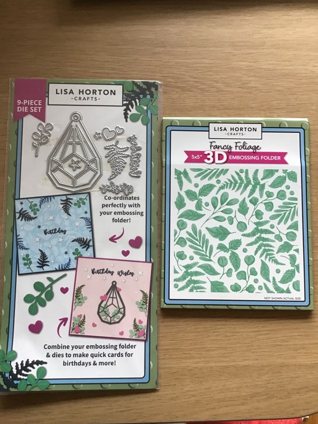 Fancy Foliage Die Set and Embossing Folder