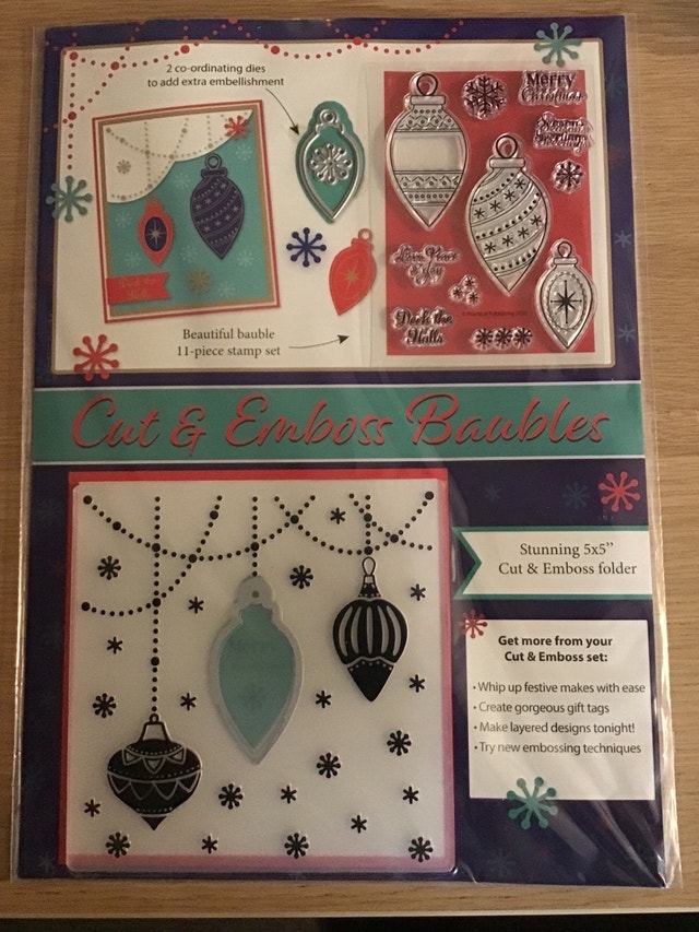 Cut & Emboss Baubles Stamps and Dies Set