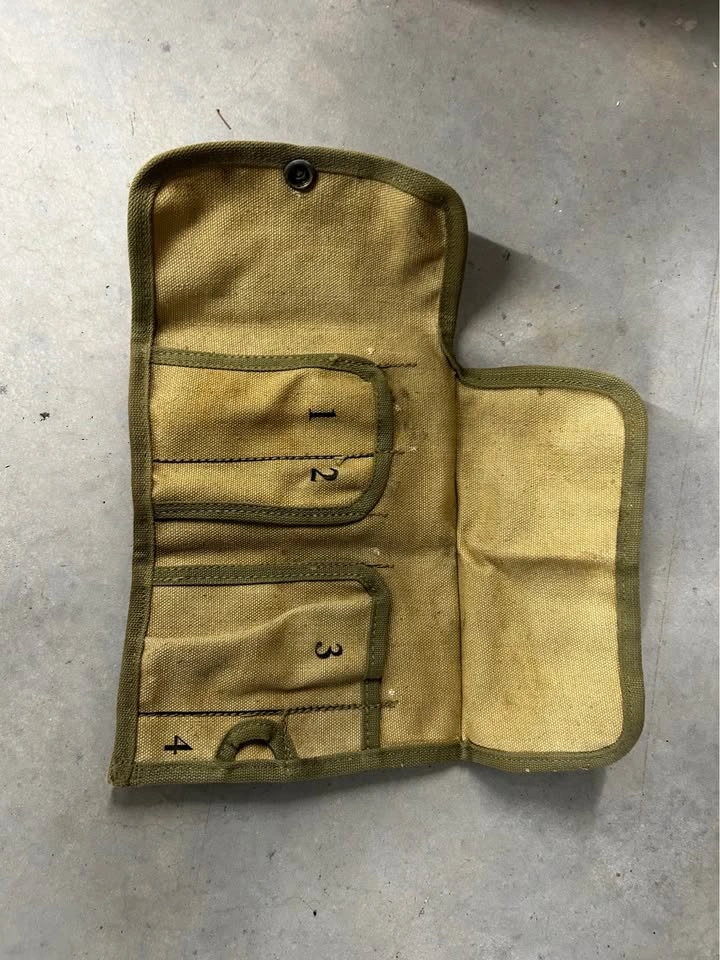 WW2 US Army Tool Roll M12 EMPTY Not Dated, No Markings - photo 3