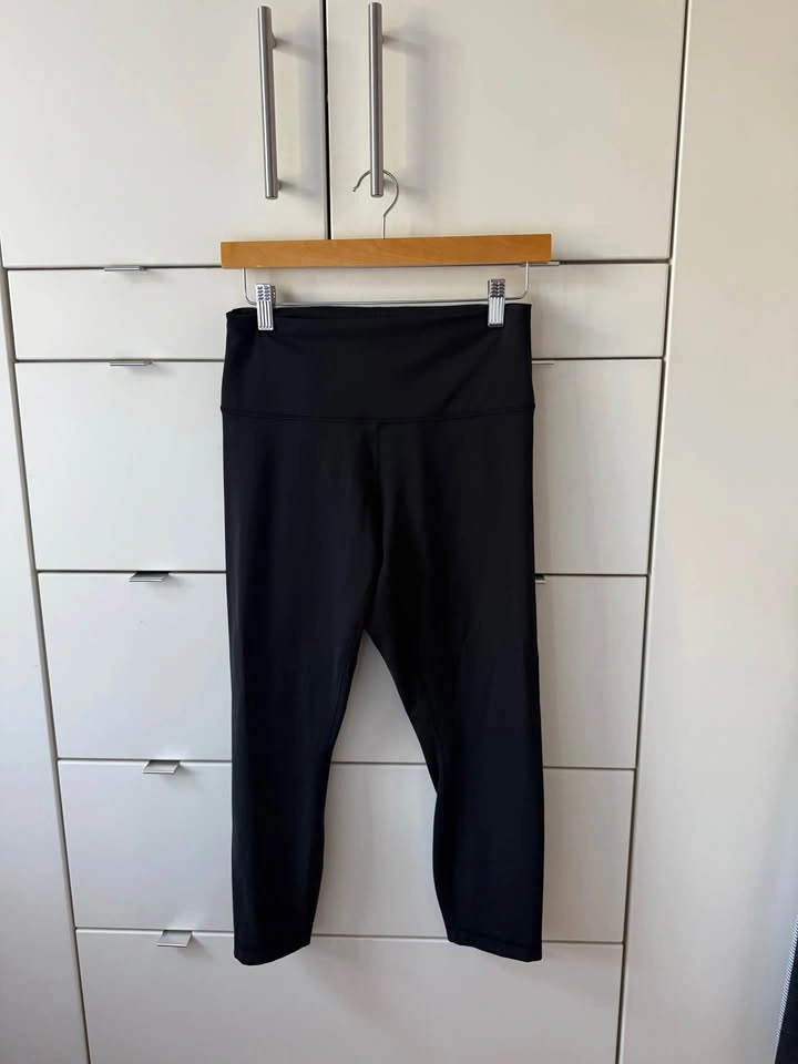 Lululemon Wunder Train Contour Fit High-Rise Crop 23” – Size 10 - photo 3