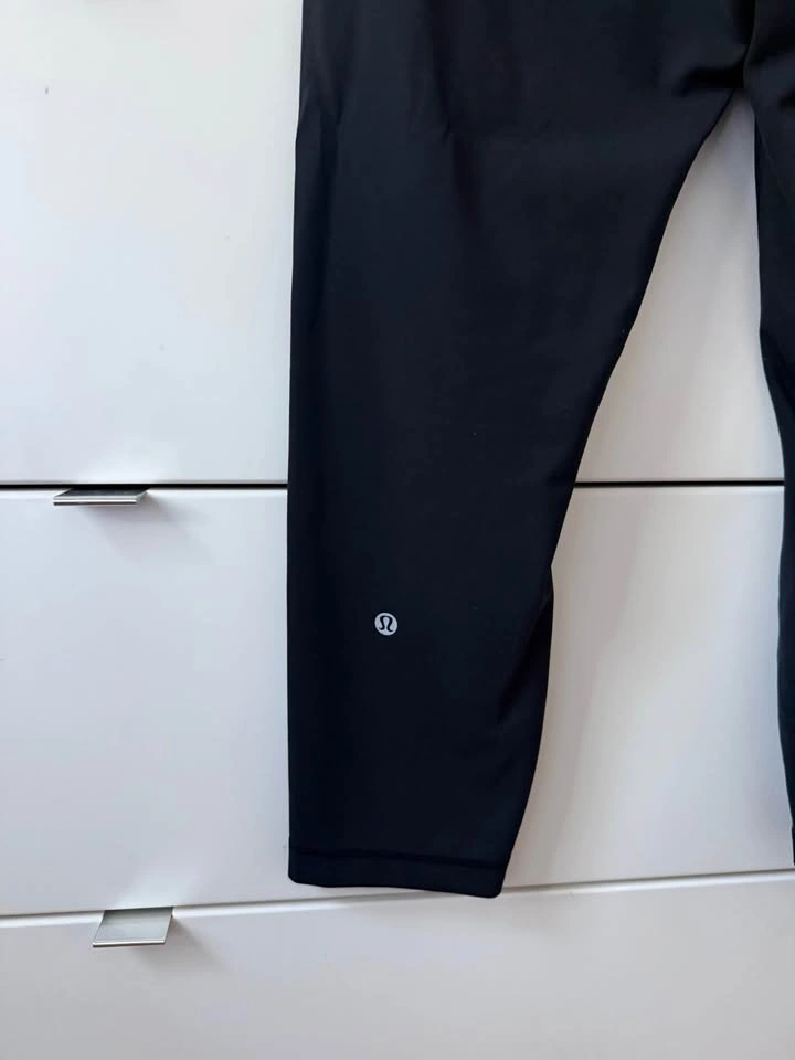 Lululemon Wunder Train Contour Fit High-Rise Crop 23” – Size 10 - photo 5