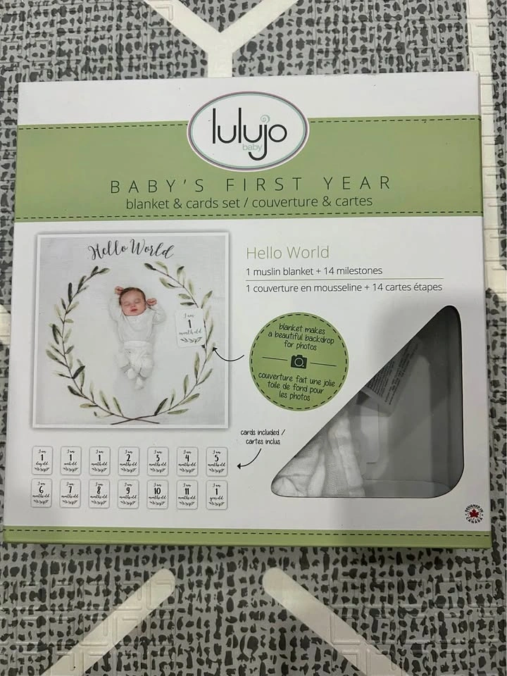 Lulujo Baby's First Year Blanket & Cards Set