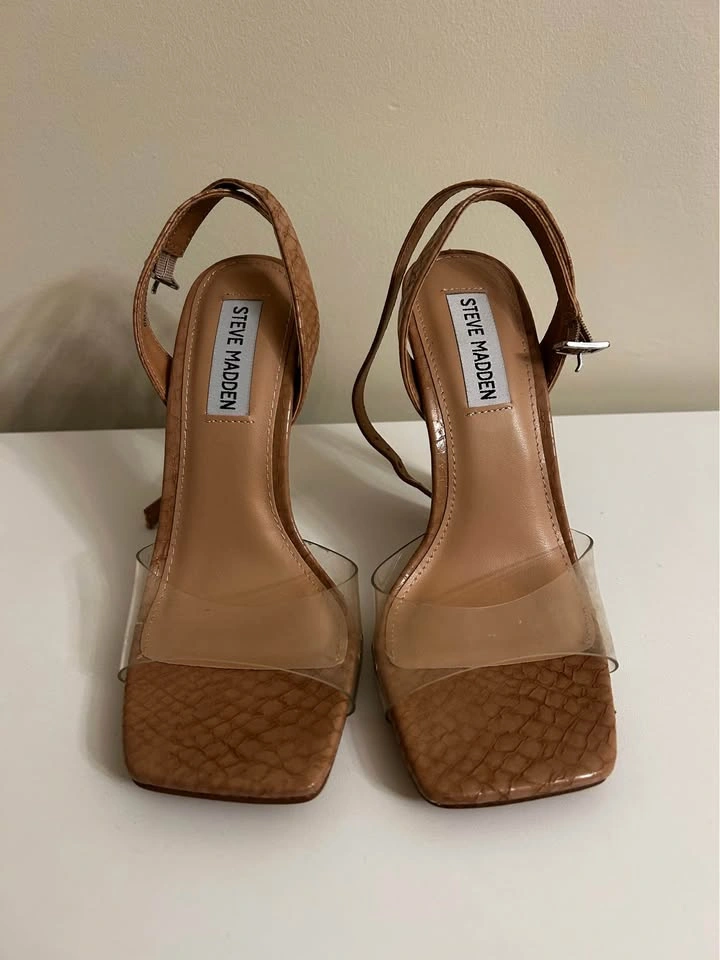 Nude heels with plastic strap / size 6 - photo 2