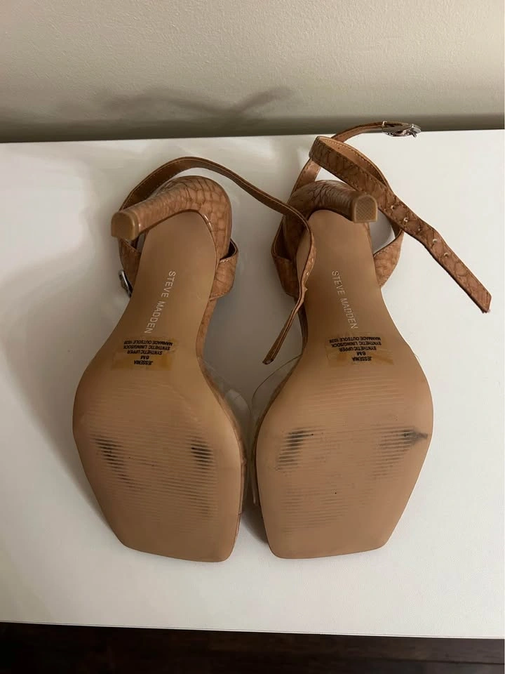 Nude heels with plastic strap / size 6 - photo 3