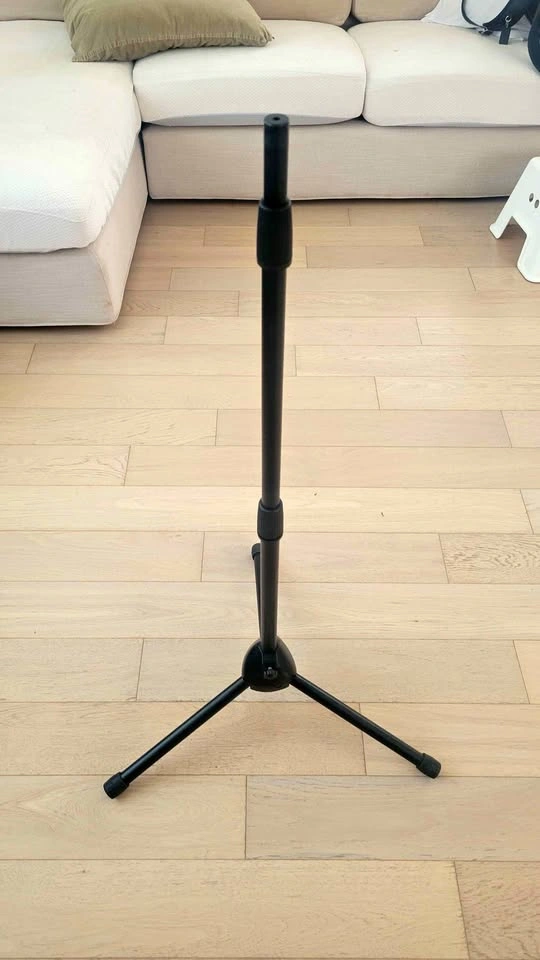 Adjustable Tripod Stand