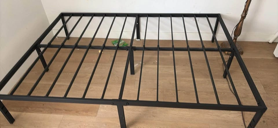Strong black metal Bed frame - photo 2