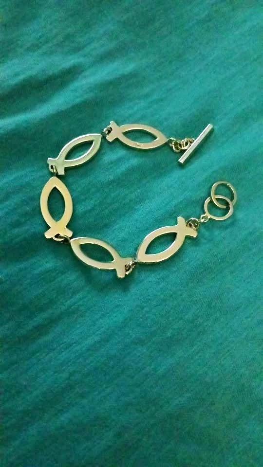 Small sized Jesus fish silver plated bracelet