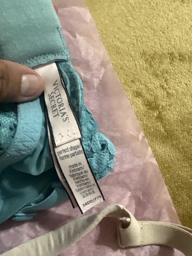 Victoria's Secret Perfect Shape T-Shirt Bra Lace Underwire 34DD - photo 2