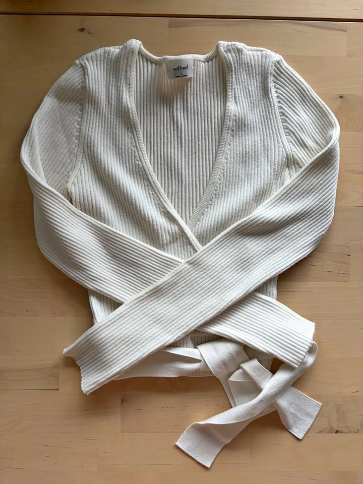 Aritzia Wrap Top (size small)