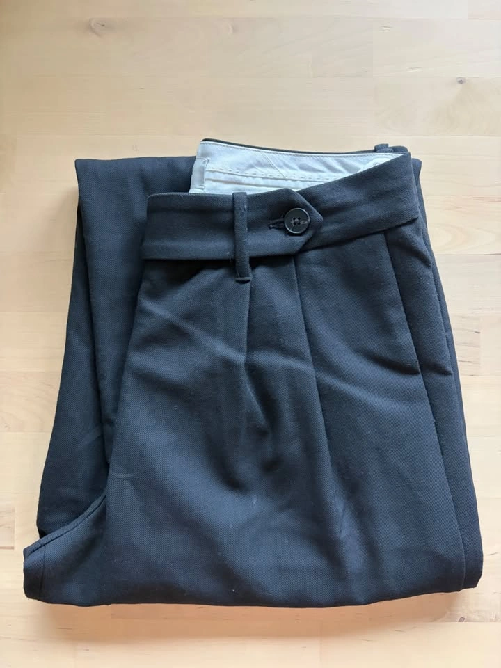 Aritzia Pants Black (size 8) - photo 2