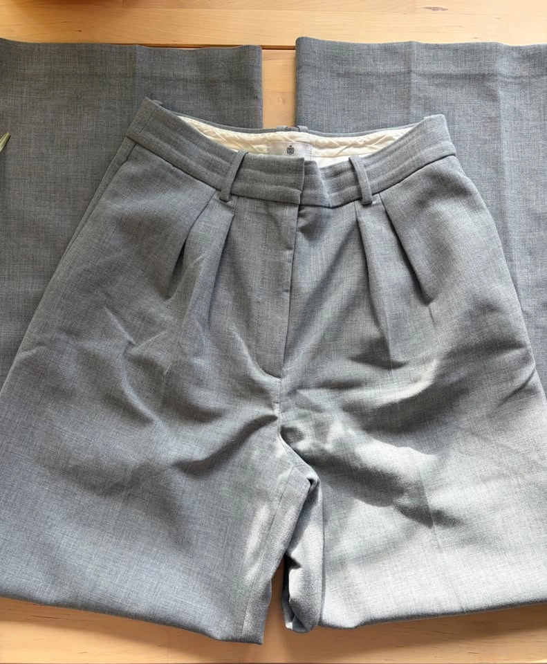 Babaton Aritzia Wide Leg Gray Pants - photo 3
