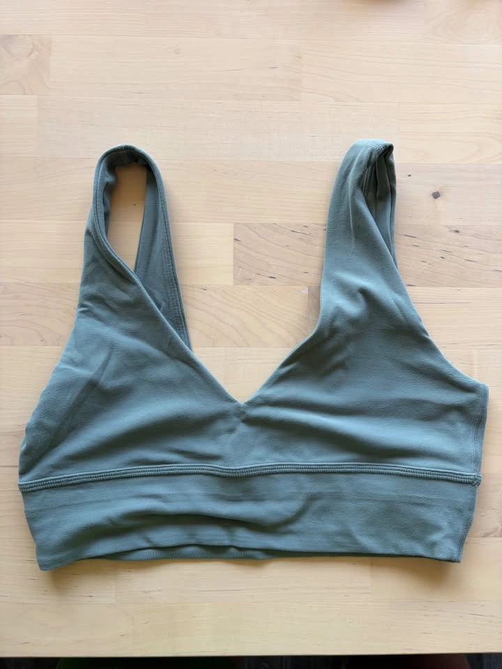Golden by Aritizia Workout Set - photo 3
