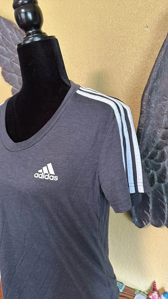 Adidas Tee Shirt - photo 2