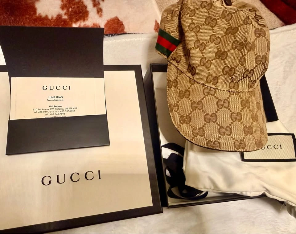 Authentic Gucci GG canvas baseball