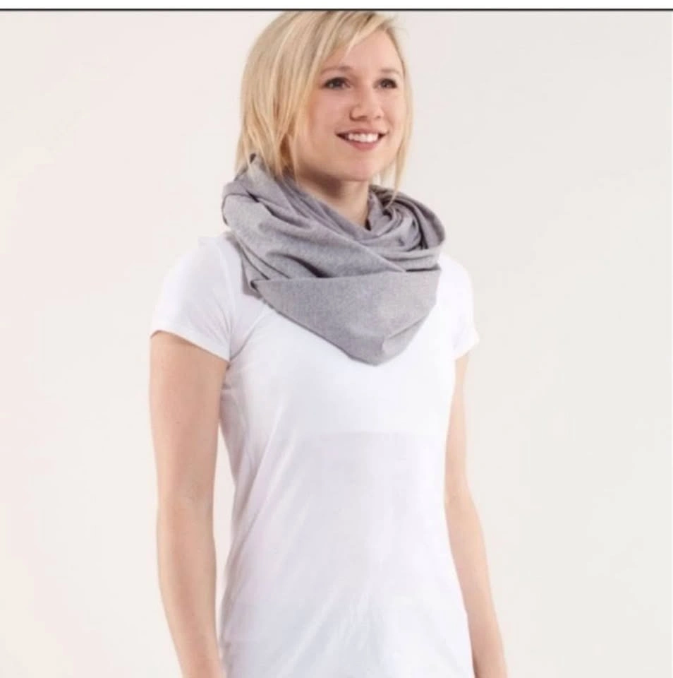 Lululemon Vinyasa Rulu Snap Scarf - photo 5