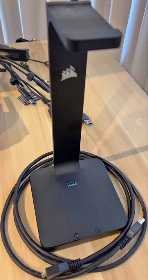 Corsair ST100 RGB Premium Headset Stand with 7.1 Surround Sound