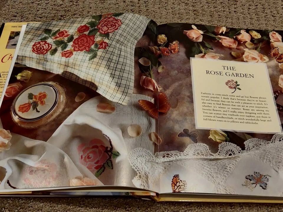 The Cross Stitch Garden - Melinda Coss - Book - photo 3