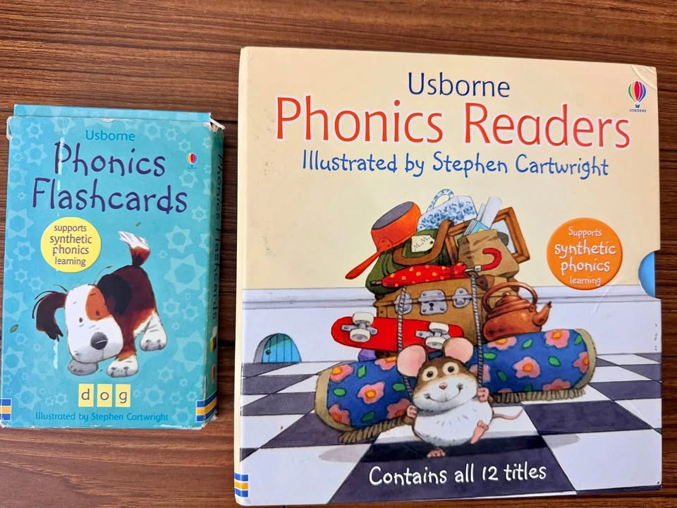 Usborne Phonics Readers + Flashcards