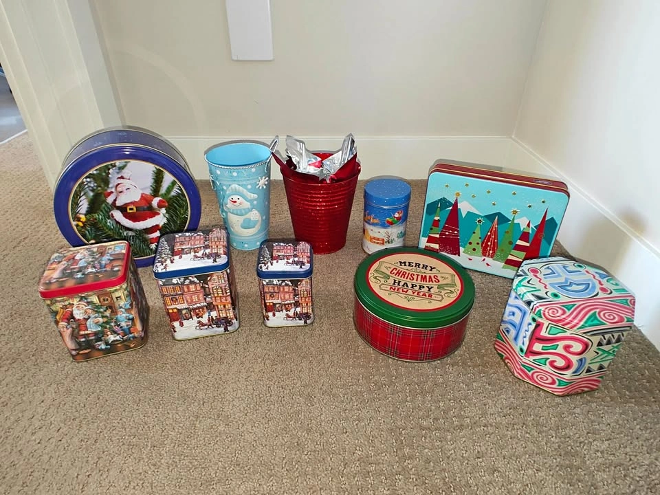 10 Christmas Decorative Gift Storage Tin Can Containers Santa