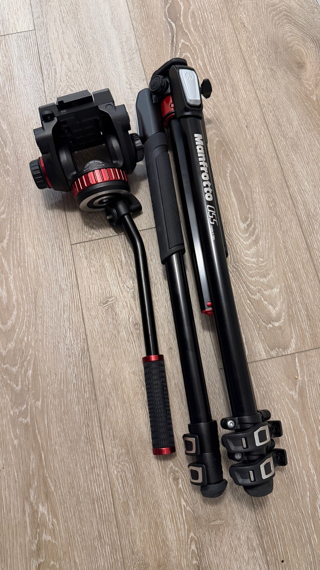 Manfrotto 055 Pro Tripod with video head (055XPRO3)