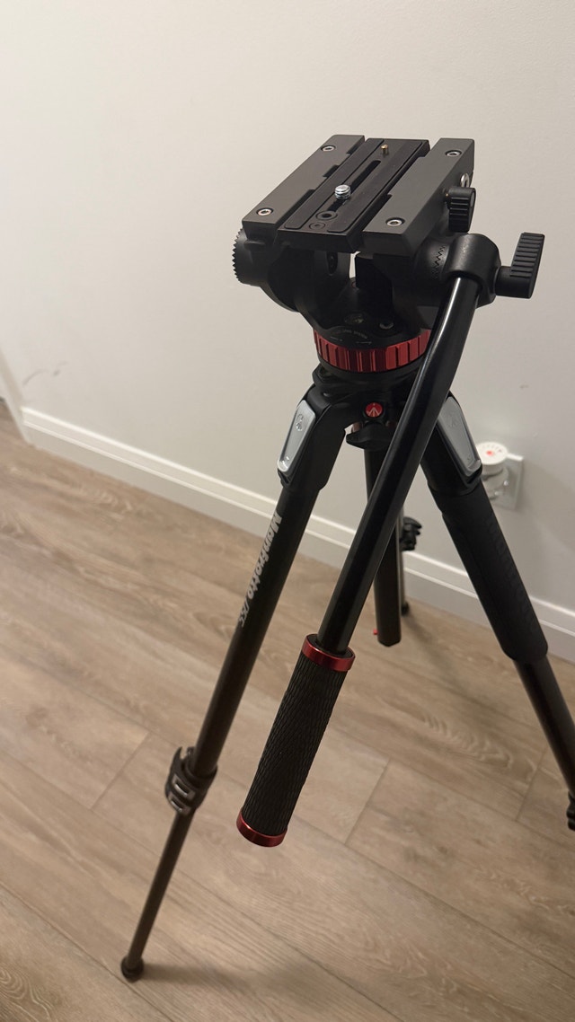Manfrotto 055 Pro Tripod with video head (055XPRO3) - photo 2