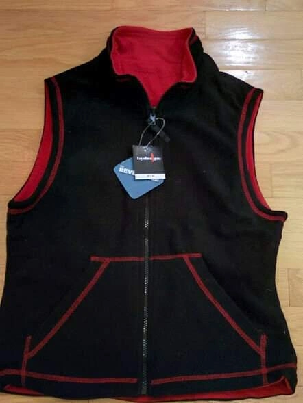 New with Tags bydesign Reversible Fleece Vests - photo 3