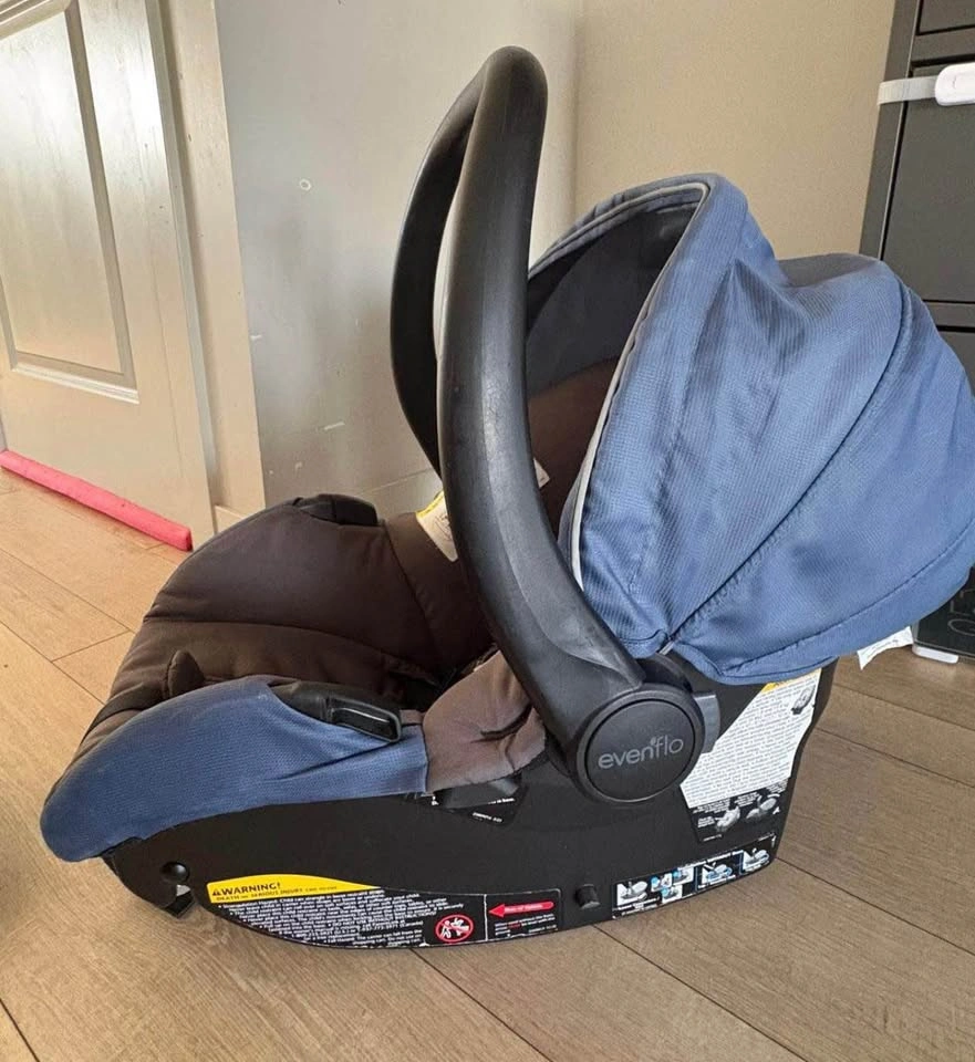 Evenflo Infant Car Seat with Base - photo 2
