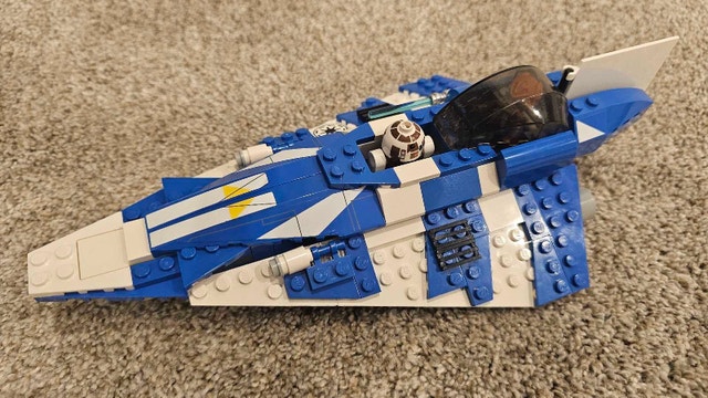 LEGO Star Wars 8093 Plo Koon’s Jedi Starfighter