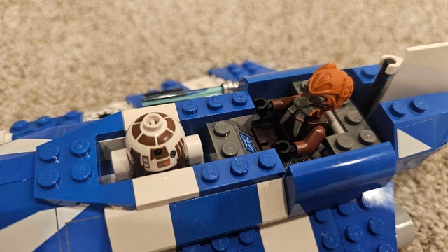 LEGO Star Wars 8093 Plo Koon’s Jedi Starfighter - photo 4