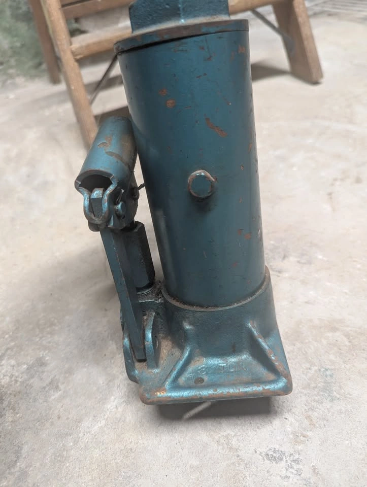 Vintage Sears 3-Ton Hydraulic Bottle Jack - Model 727.12411 - photo 5